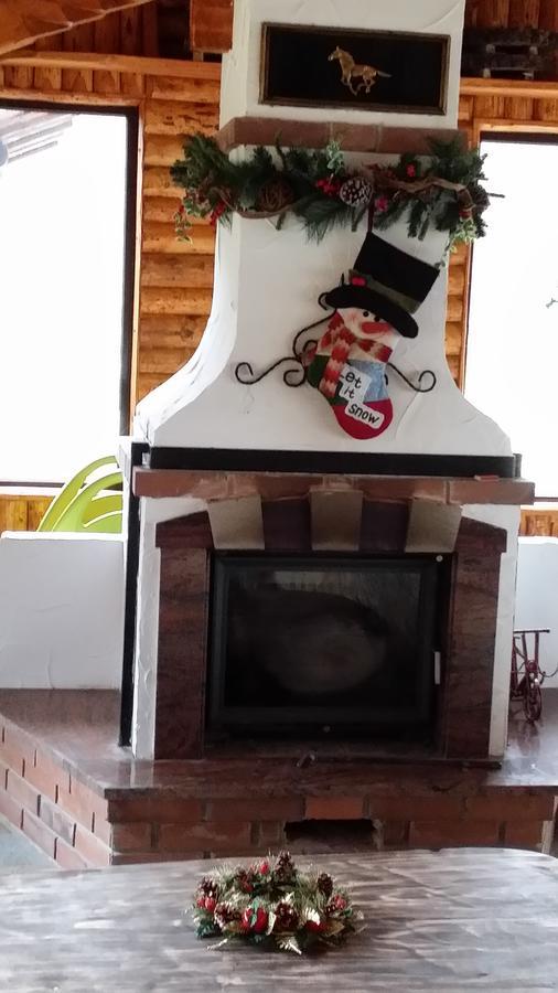 Cabana Barlogul Lupilor Villa Berevoesti Kültér fotó